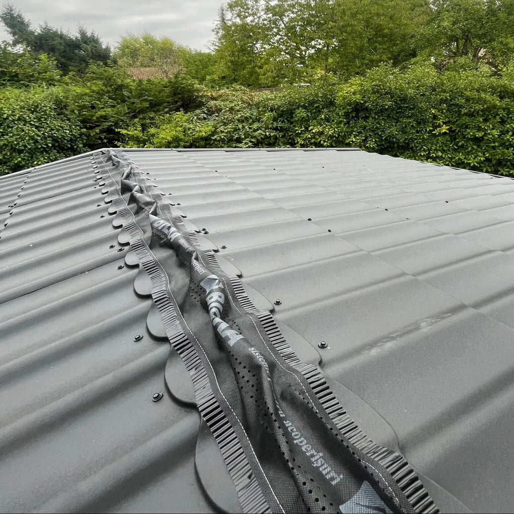 Closoir de faîtage souple ventilée, 5M x 230 mm Tole-imitation-tuile.fr